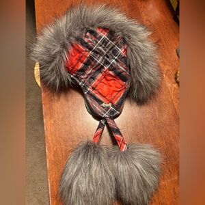 Avanti red and black plaid trapper hat with faux fur mohawk style trim NWOT